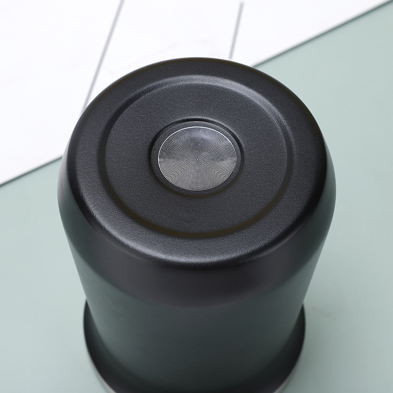 Venta caliente transfronteriza taza de cerveza de vacío de doble capa taza de café en forma creativa Madai taza de martillo patrón de acero inoxidable 304 taza de agua