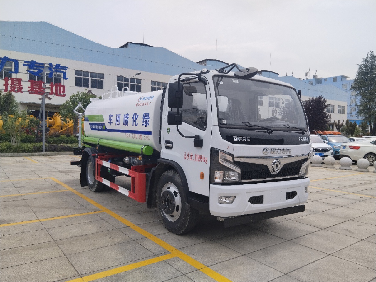 National Vi Dongfeng Duolica Sprinkler Truck, Garden Sprinkler Truck, Construction Site Dust Removal Sprinkler Truck 9.3