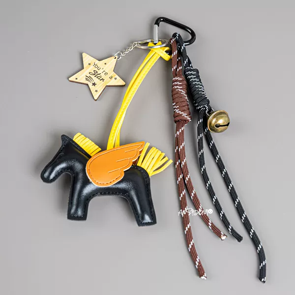 T55 [Black Love Buckle] Gold Bell Black Brown Rope + English Pentagram + Orange Wings Black Horse