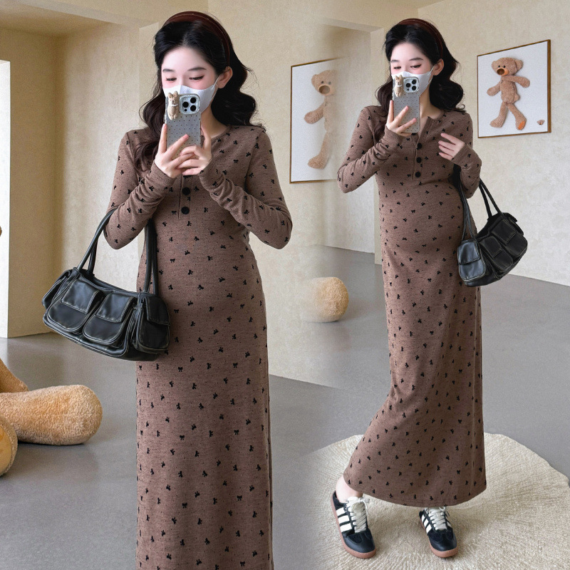 2025秋冬孕妇裙法式碎花长袖针织蝴蝶印花孕妇连衣裙