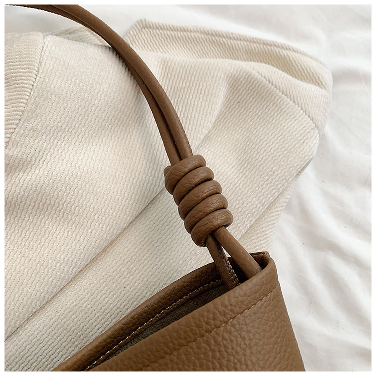 Einfache trendige große Kapazität Eimer 2024 neue Pendler Mutter und Kind modische Textur Frauen einzelne Schulter_voghion.com