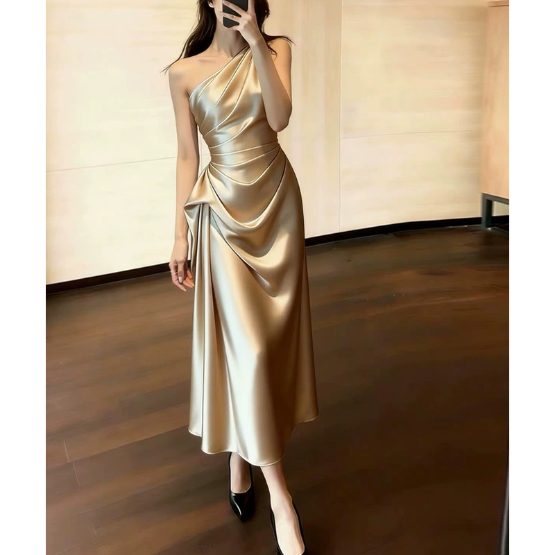 French-Style Light Luxury Off-The-Shoulder Sleeveless Champagne-Colored Long Dress with Unique Design and Distinctive Elegance Evening Gown French-Style Light Luxury Off-The-Shoulder Sleeveless Champagne-Colored Long Dress with Unique Design and Distinctive Elegance Evening Gown