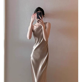 休闲裤;女式衬衫;女式针织衫