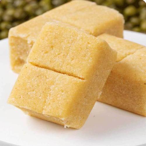 Authentic Vietnamese Kim Long Minh hometown mung bean cake childhood leisure nostalgia traditional snack pastry soft-hearted glutinous osmanthus cake