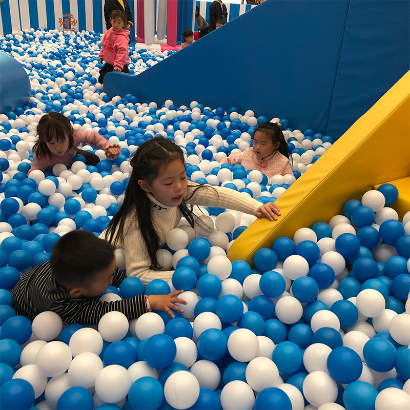 厂家全新环保加厚儿童室内彩蓝白海洋球波波球池游乐场宝宝玩具球