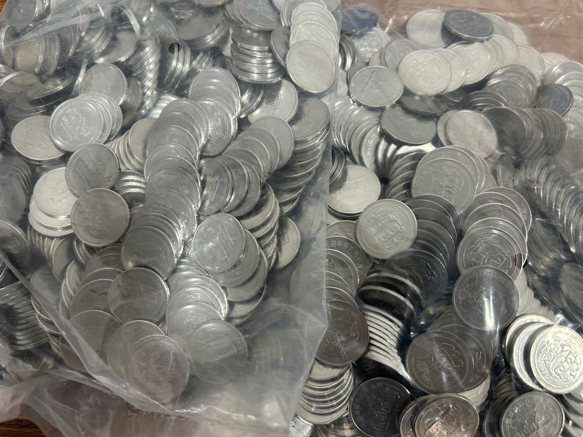 Máquina mecha para atrapar monedas de familia para atrapar muñecas Máquina de muñecas de muñecas de clip grande Máquina de regalos de juegos electrónicos Máquina comercial