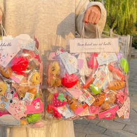 种草小红书婚礼抛洒娃娃互动钥匙扣可爱毛绒公仔挂件生日礼物批发