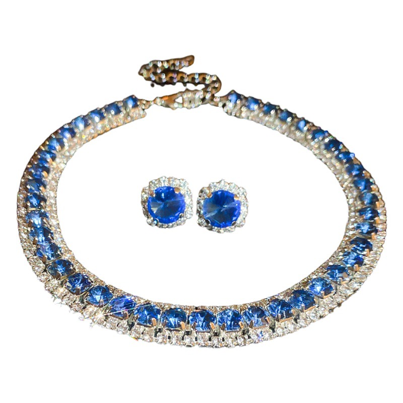 Europeo y americano de la industria pesada diamante incrustado redondo geométrico stud pendientes collar traje elegante de alto grado de la cadena de clavícula luz de lujo todo partido de la joyería