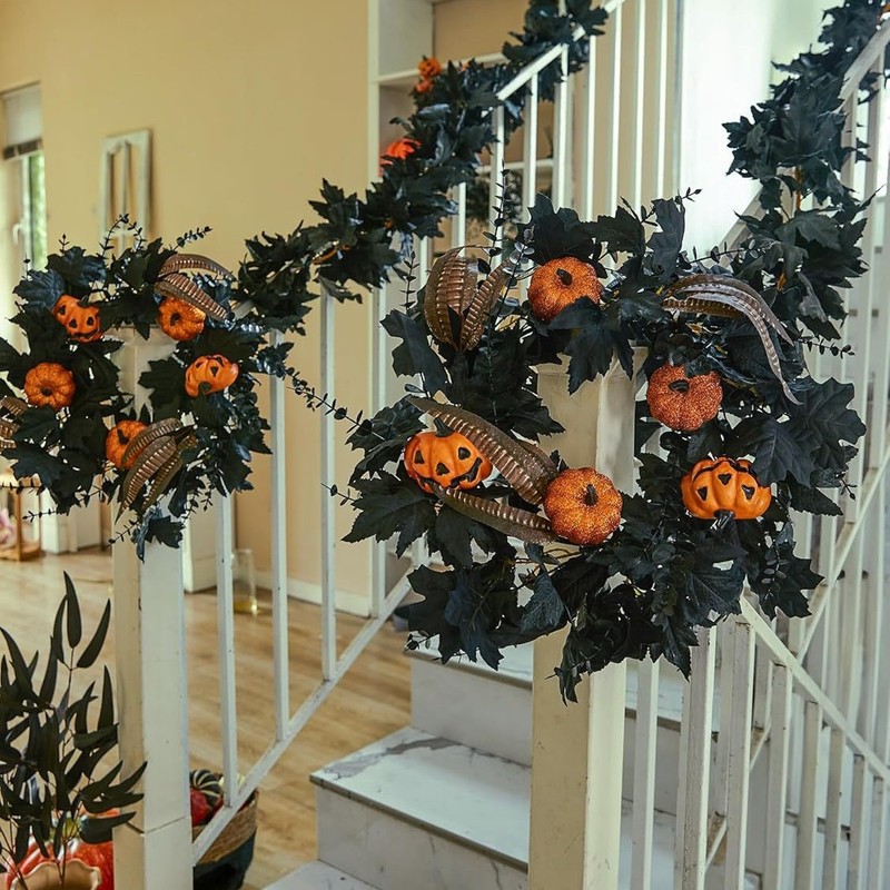 ハロウィーン前門花輪ユーカリ花輪カボチャ羽カエデ壁窓庭花園農舎家|undefined