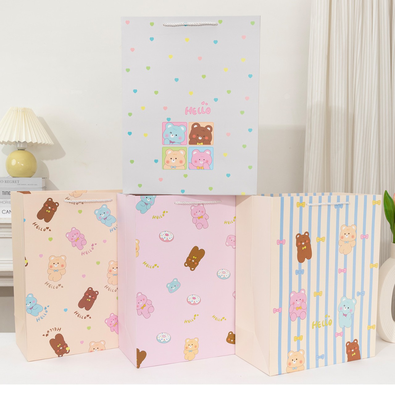 厂家直供现货手提水杯袋卡通礼品袋手提袋 白卡纸礼物袋可定 制