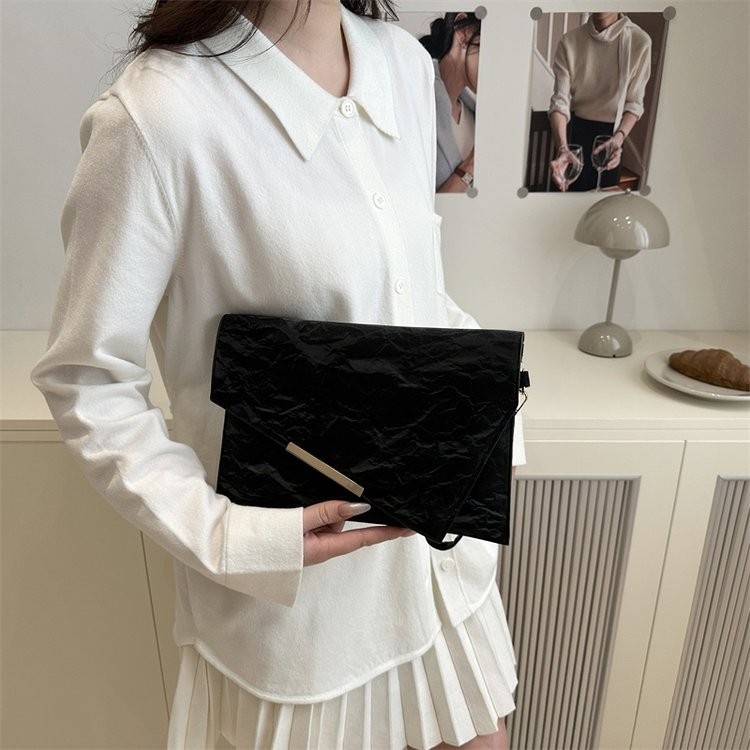 Bolsas de sobres para mujeres 2025, nueva moda, popularidad en línea, nicho de diseño, temperamento universal, bolsas de mujeres, tendencia callejera