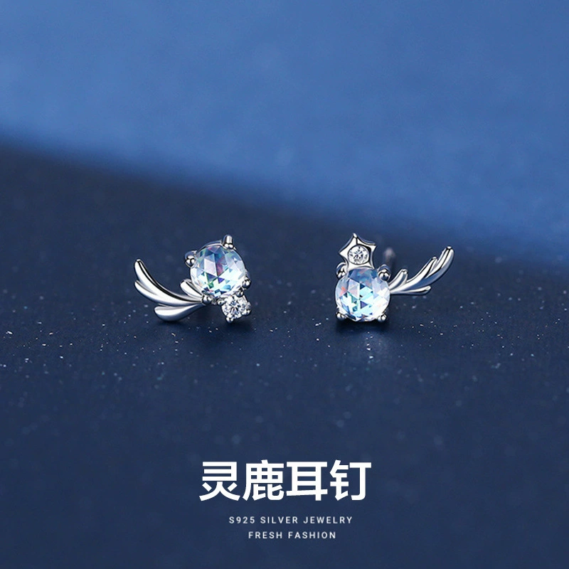 Серьги из стерлингового серебра S925, нишевый дизайн для девочек-оленей, милые серьги, модные, доступная роскошь, крутой стиль, модные и универсальные.
