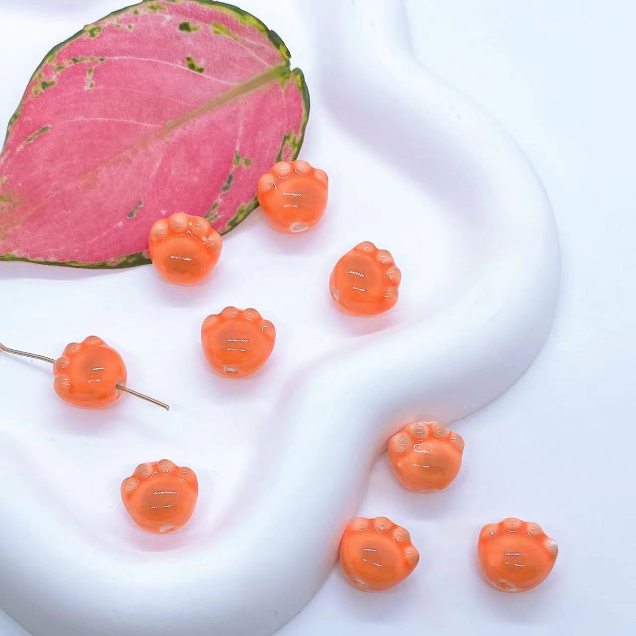 Cute garra de gato esmaltado cuentas de cerámica collar de cuentas sueltas colgante de pulsera hecha a mano DIY accesorios materiales de joyería