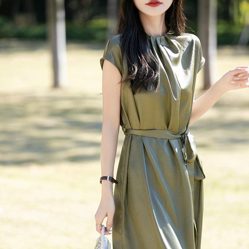 Summer silky solid color dress with a round collar sleevless