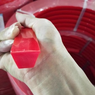 Polyurethane Triangle Belt Is Wear-Resistant and Has High Hardness. It Can Be Connected to Triangle Belts in Red and Blue in Various Sizes