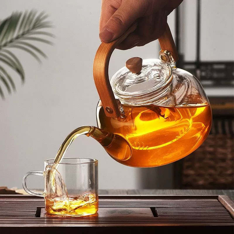 Цельностеклянный чайник фильтрующий внутренний вкладыш устойчив к высоким температурам