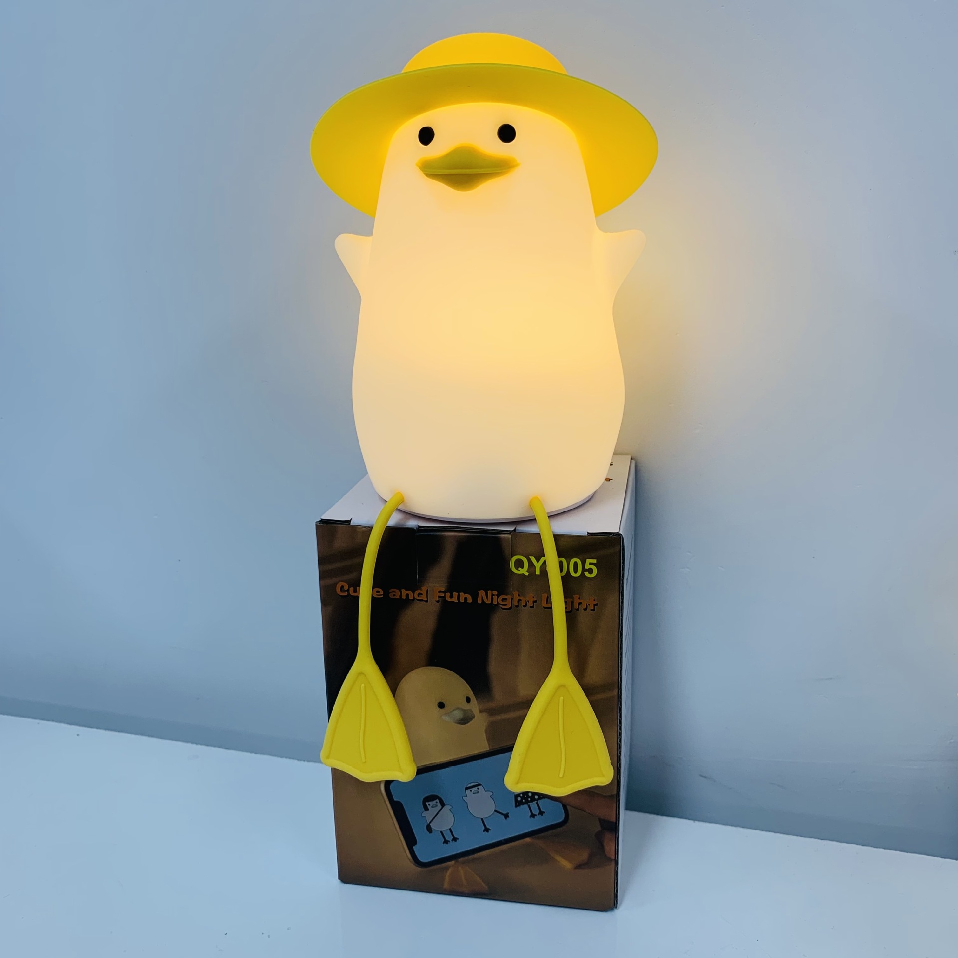 Pato de pies largos + sombrero