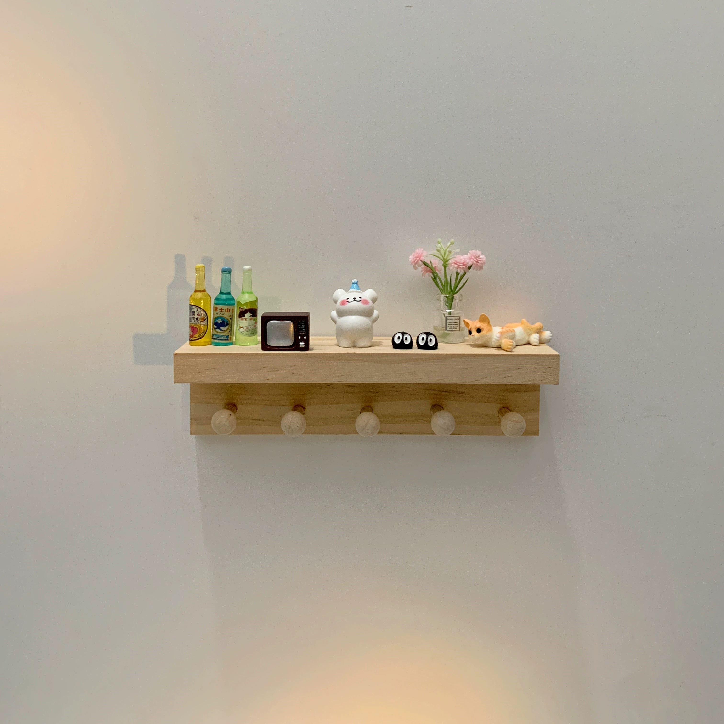 Creative entrance porch hook, key hook, solid wood wall-mounted storage rack, modern simple ornaments decoration