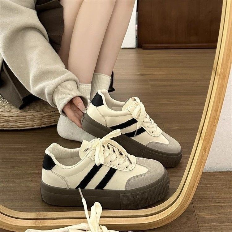 Zapatos de entrenamiento de mujeres 2026 nuevos zapatos chinos de suela gruesa zapatos blancos retro Gump zapatos deportivos casuales image 3
