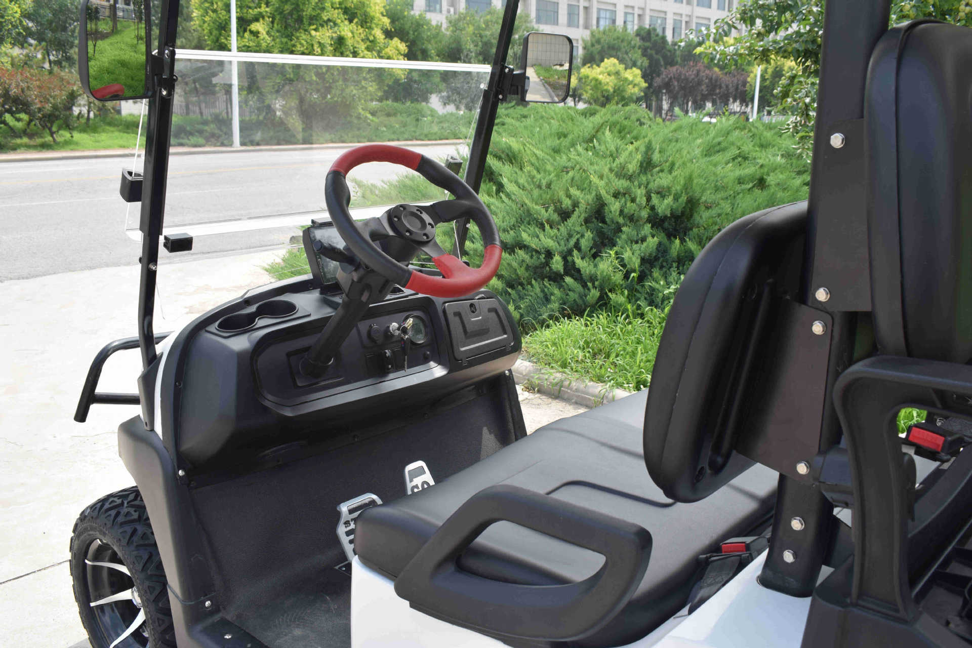 Zhongfeiyida Zhongyi Golf Cart Electric Sightseeing Car 2+2 Off-Road with Bumper Climbing Strong Long Endurance