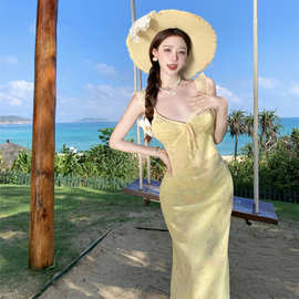 御姐风褶皱系带领无袖连衣裙女夏季2025新款收腰显瘦包臂长裙子