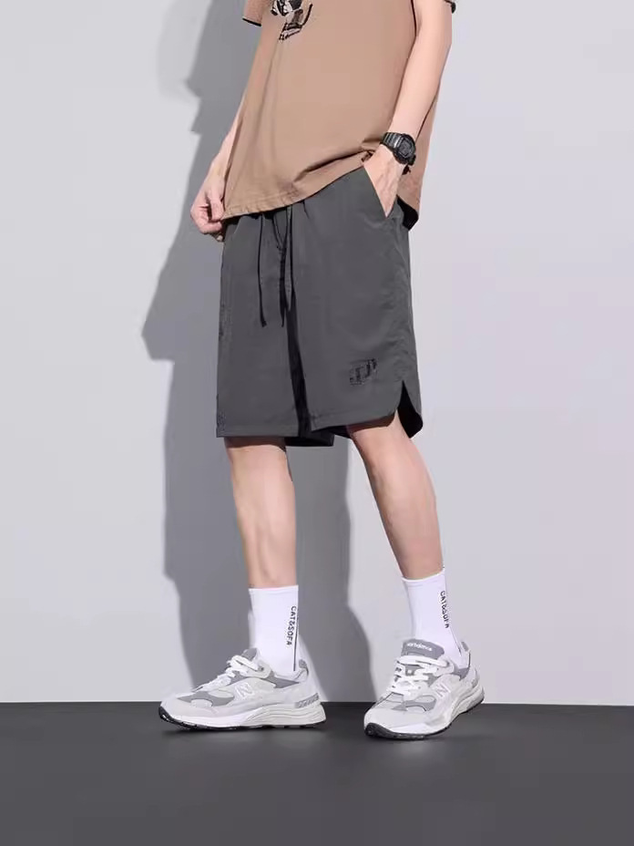 2025 새로운 남성 여름 캐주얼 반바지 속건성 얼음 실크 작업복 다목적 패션 스트레이트 레그 루즈 반바지