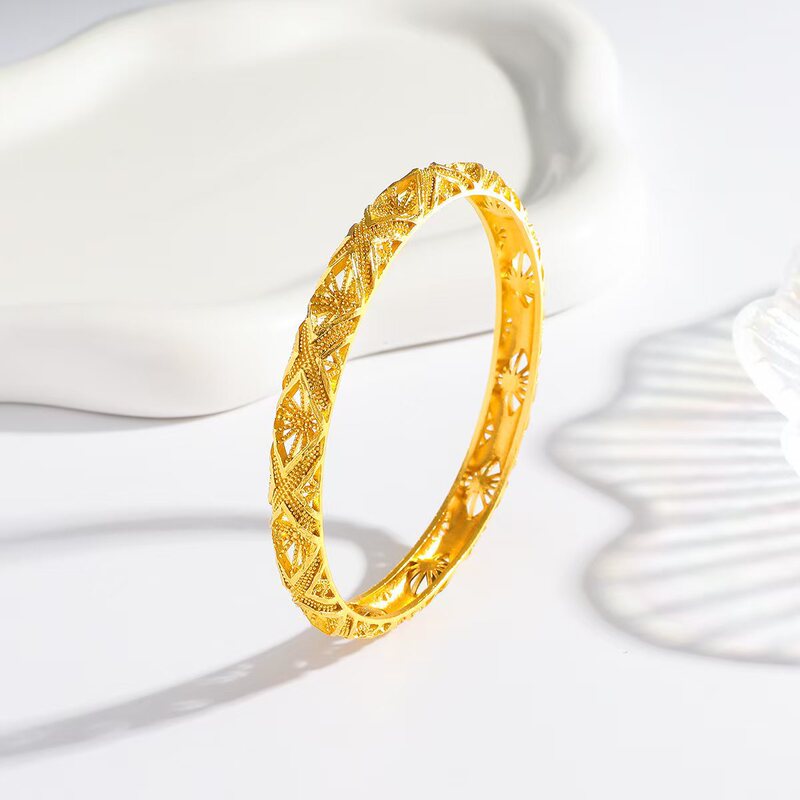 Cross-Border Fashion Vietnamese Sand Gold Bracelet with Floral Hollow Design, Diamond-Shaped Flower Bracelet, Brass Gold-Plated Wedding Bracelet
