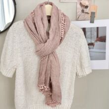 冬季围巾韩系氛围感新款纯色百搭长款大披肩薄款褶皱丝巾棉麻围巾