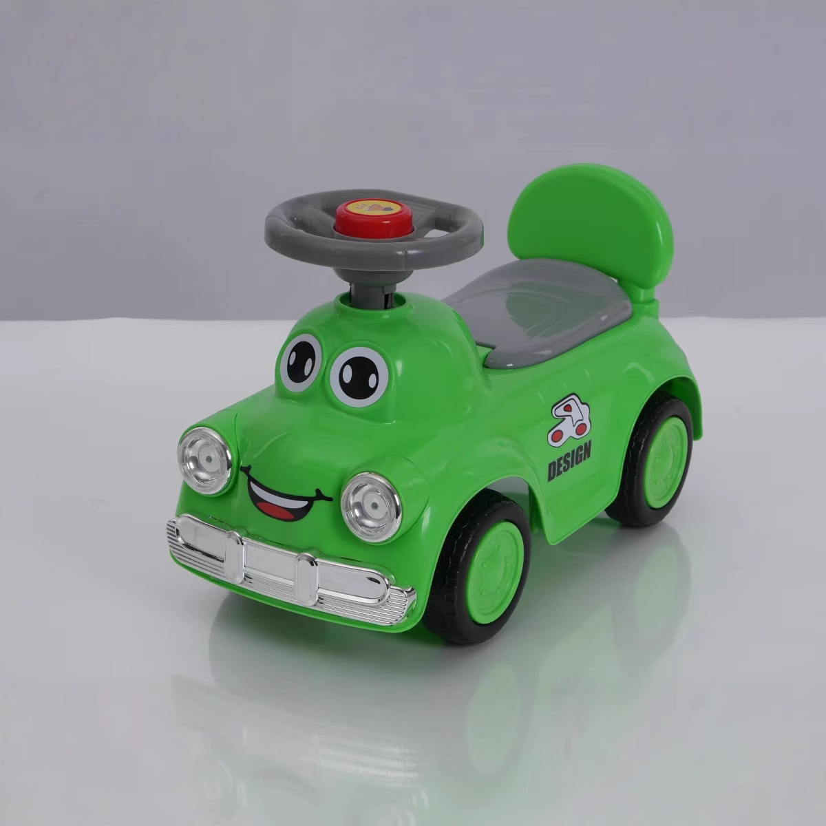 Patineas para niños de 1 - 3 años de edad, patineas de cuatro ruedas para bebés anti-rollback, música para caminar, nuevo coche de juguetes