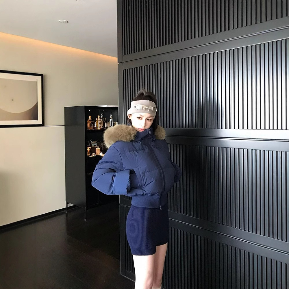 冬季毛领连帽90白鸭绒收腰显瘦高级感加厚高腰短款羽绒服女小个子