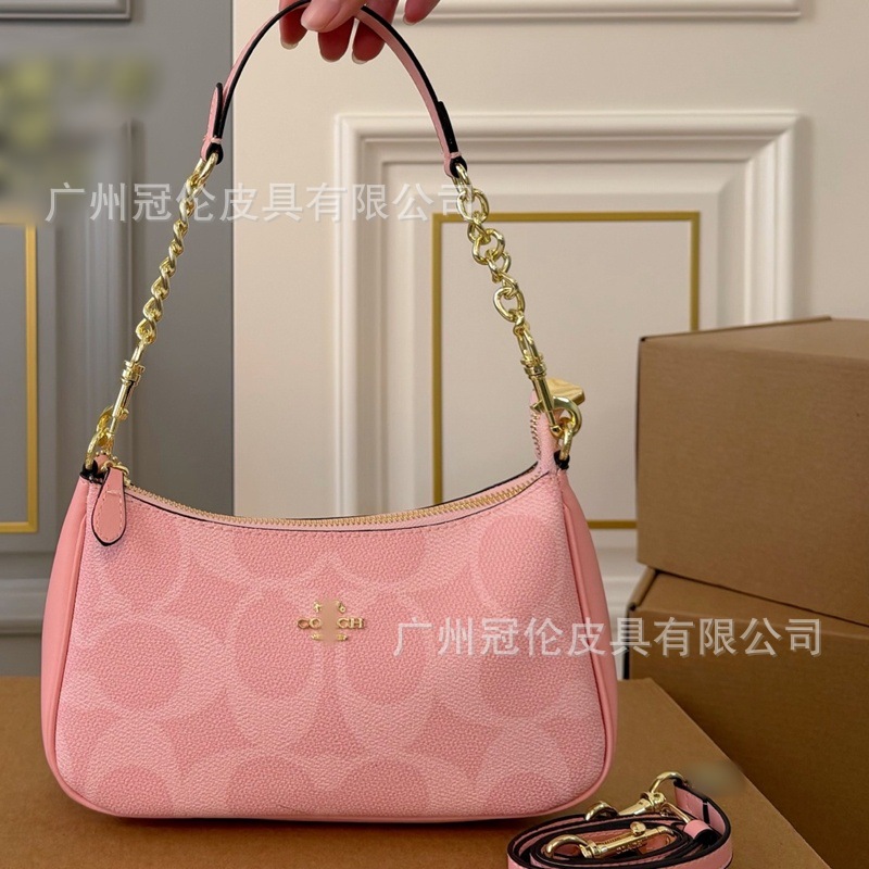 Big C pink + gift box