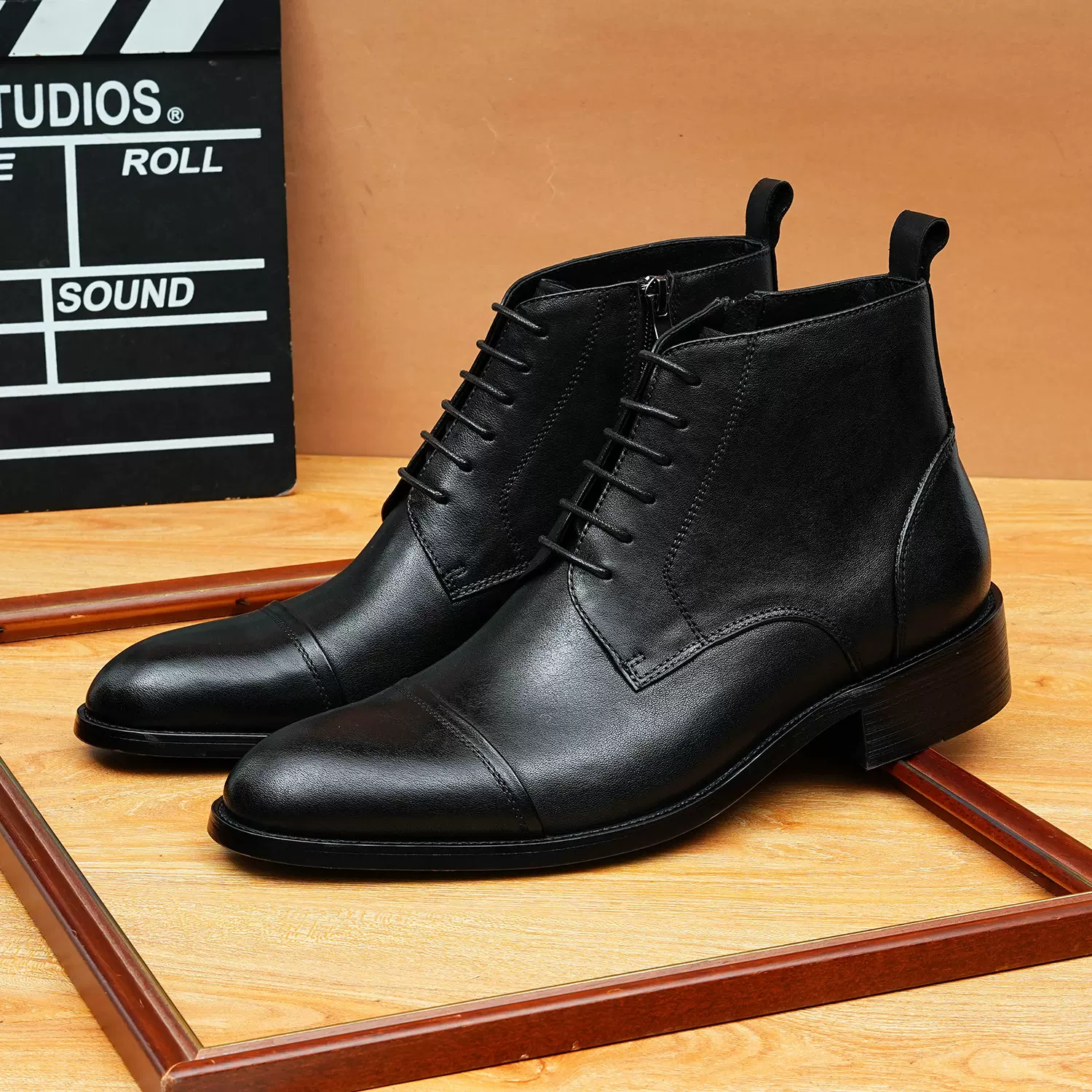 【足】高级感正装休闲男靴马丁靴商务高帮尖头皮靴真皮男鞋侧拉链