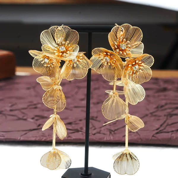 Waterfall Cusfoot Long Tassel Earrings Silver Pin Fashion Diamond Flower Personality Exaggerated Design Earrings Temperament