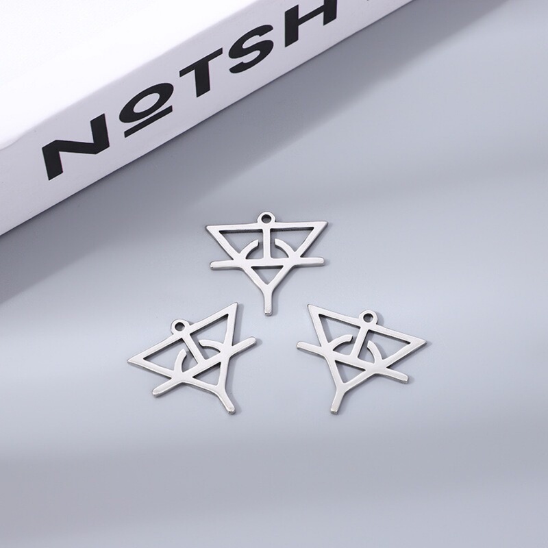 Hua Chenyu Mars Pendant Triangle Multi-Pattern Clothing Graphic Accessories Same Style Necklace Jewelry Manufacturer Hua Chenyu Mars Pendant Triangle Multi-Pattern Clothing Graphic Accessories Same Style Necklace Jewelry Manufacturer