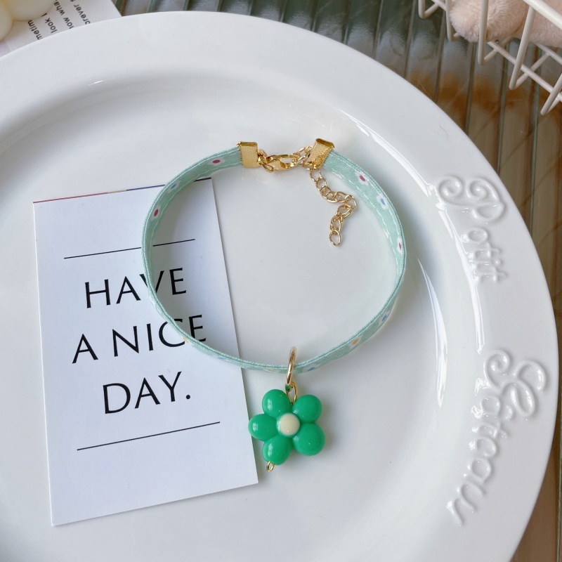 녹색 꽃 목걸이