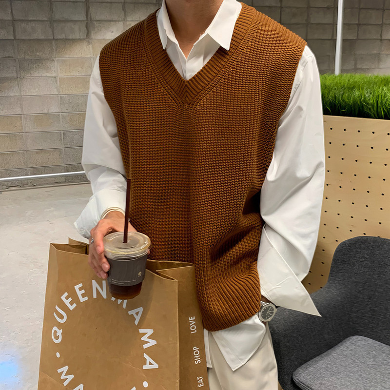 Brown V-Neck Knitted Vest for Men, Spring and Summer Korean Style, Loose Sleeveless Sweater, Solid Color, Casual Vest, Trendy