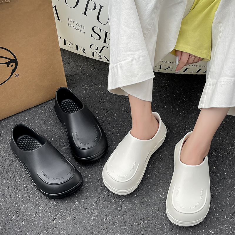 Thick-Soled Closed-Toe Mules for Women, Summer Outdoor Wear, New Large-Size Slip-On Shoes, Ins-Style Chef Shoes, Cloud Sandals Wholesale