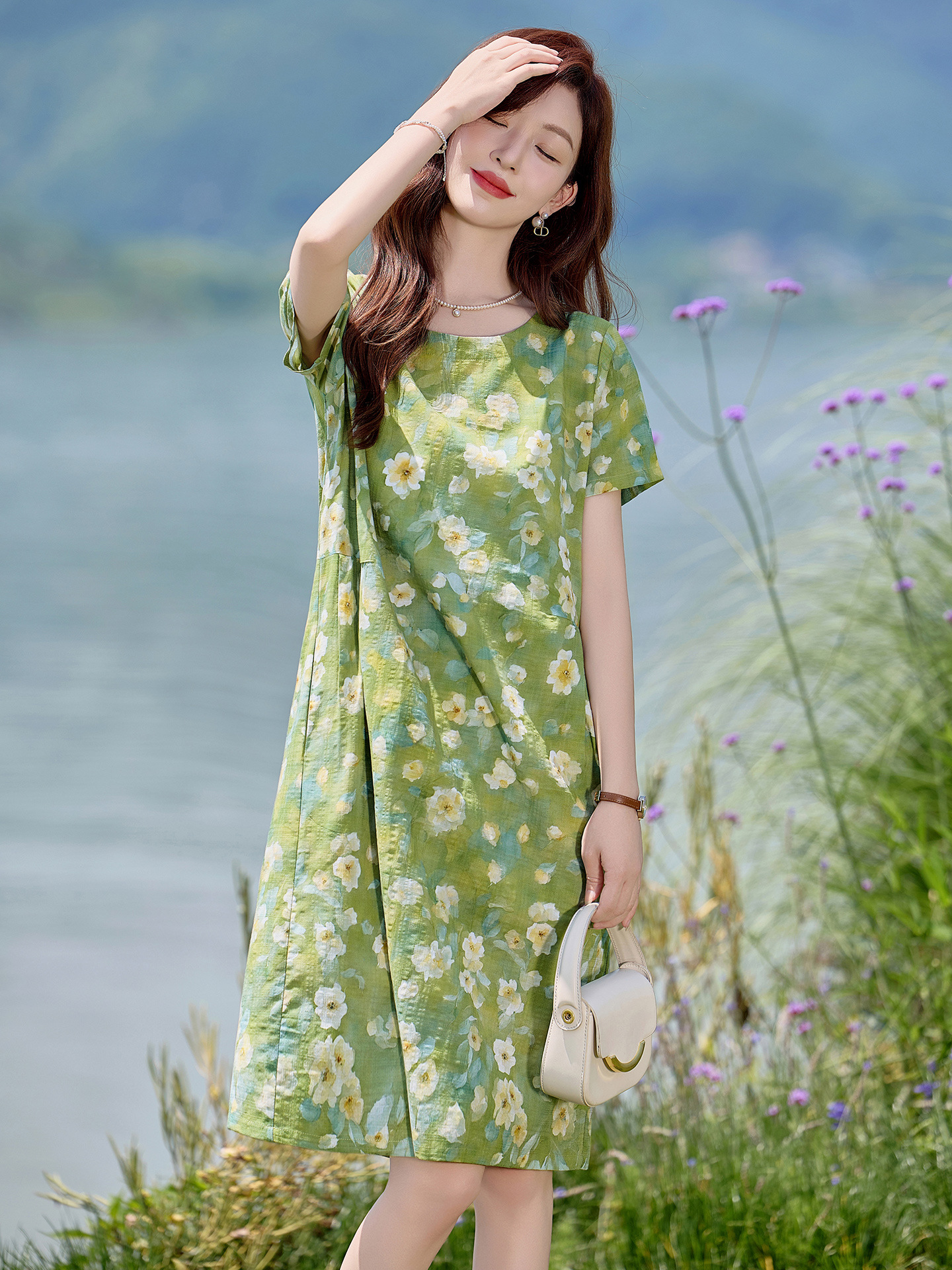 Đầm maxi nữ hoa nhỏ xanh lá cây tươi mát, dáng suông rộng, tay ngắn, mỏng nhẹ mùa hè 2025 — Màu hồng xanh lục, Màu xanh lá