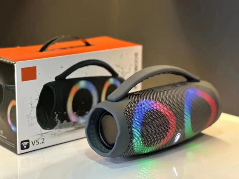 クロスボーダーの人気BOX3-MINIの無線bluetoothスピーカーの大戦神RGBは屋外の携帯用サブウーファの音響を持ちます。|undefined