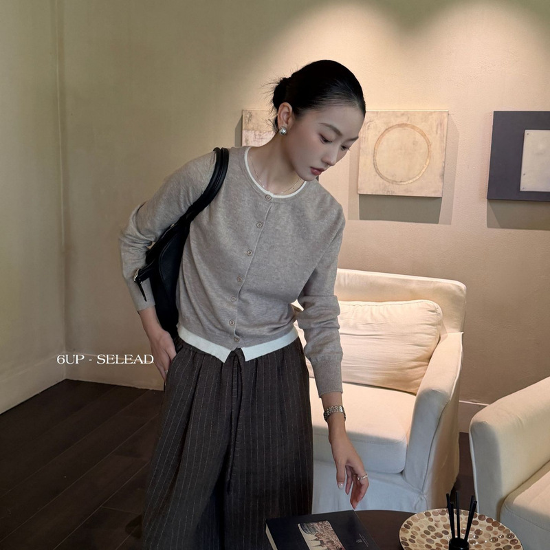 6UP Early Autumn Color-Block Fake Two-Piece Sweater for Women, Korean Old Money Style Soft Knit Sweater, Versatile for Commuting and Casual Wear 61108 6UP Early Autumn Color-Block Fake Two-Piece Sweater for Women, Korean Old Money Style Soft Knit Sweater, Versatile for Commuting and Casual Wear 61108