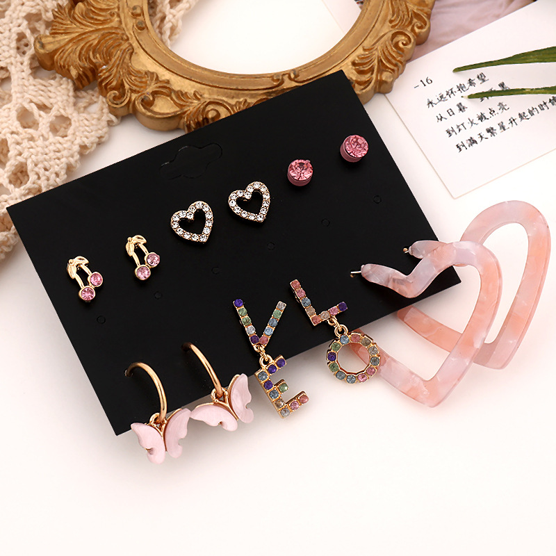 Fashion Letter Heart Shape Butterfly Alloy Plating Inlay Rhinestones Earrings Ear Studs 1 Set display picture 2