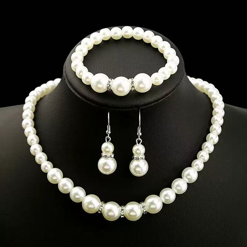 Imitation Pearl Necklace, Bracelet, and Earring Set for Brides, Beautiful Wedding Photo Accessories, Gift for Mom, Three-Piece Set with Shell Pearls Imitation Pearl Necklace, Bracelet, and Earring Set for Brides, Beautiful Wedding Photo Accessories, Gift for Mom, Three-Piece Set with Shell Pearls