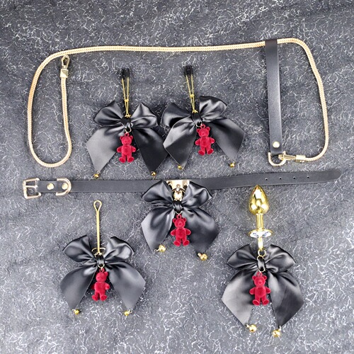 Bear-themed set SM sex toys, nipple clamps, anal plugs, collar, vaginal clamps, couples' sex items, bells, bowknots, anal plugs