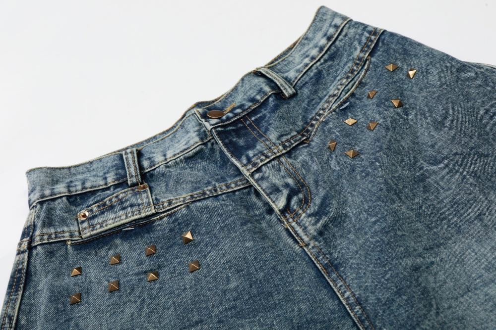 Men's Vintage Washed Blue Distressed Denim Shorts Rock And Roll Studded Details Relaxed Fit Cargo Shorts_mkmklike.com