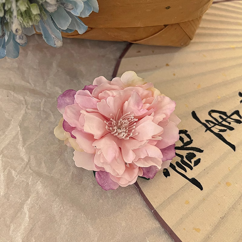 Caro con rosa roja clip de agarre para mujeres 2025 nuevo toque de cabeza de flores de super hadas explosión clip de tiburón