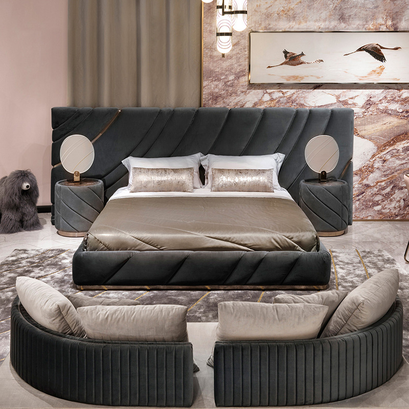 Italian light luxury Visionnaire 1.8-meter genuine leather bed with plush fabric, floor-standing soft bed, Foshan fabric bed