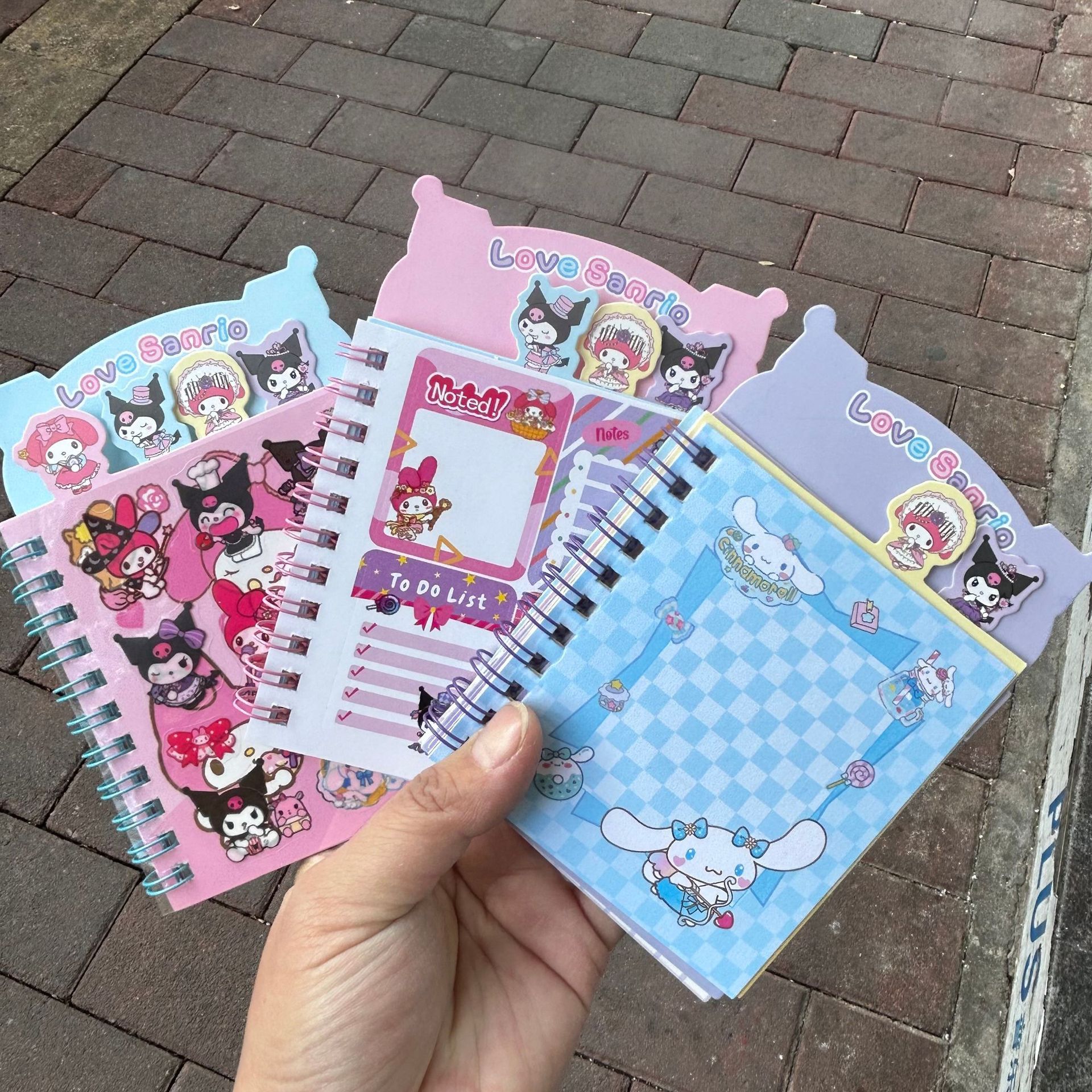 Sanrio hermosa clasificación de forma de bobina de dibujos animados mini bolsillo cuaderno regalo de jardín de infantes