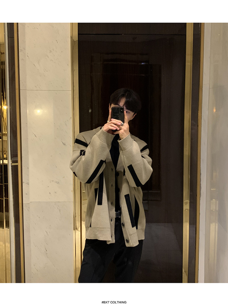 Demi-season sweater