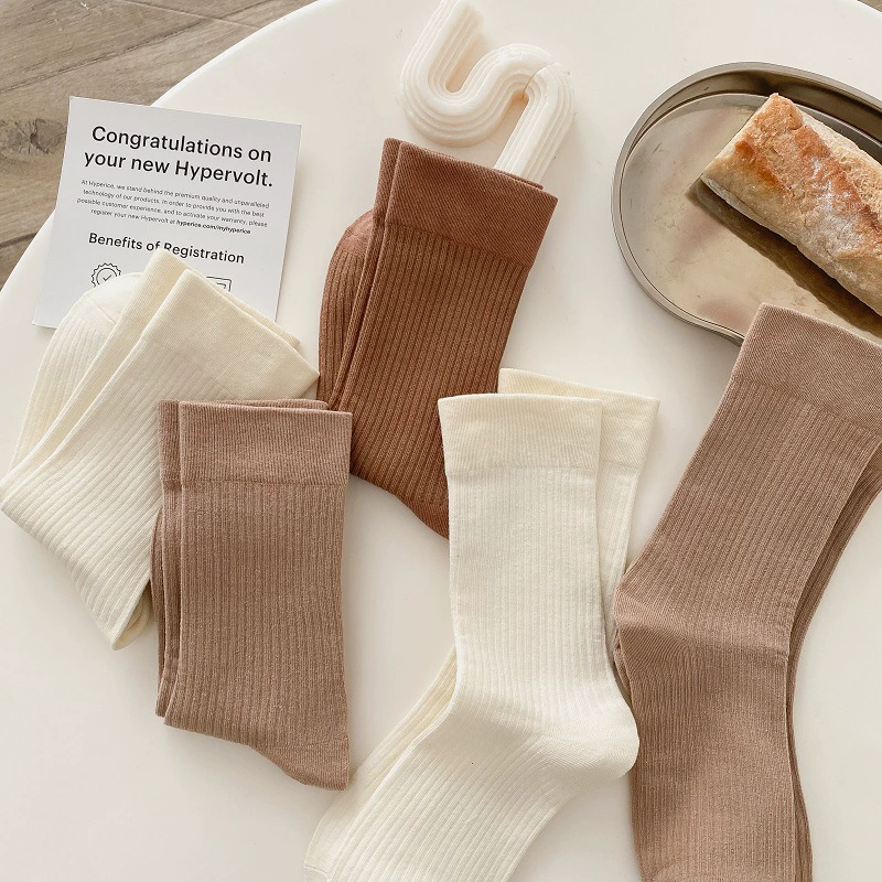 Весной и осенью новые хлопковые носки с вертикальной полоской, носки в виде Луны, однотонные носки с ворсом, женские носки средней длины, модные