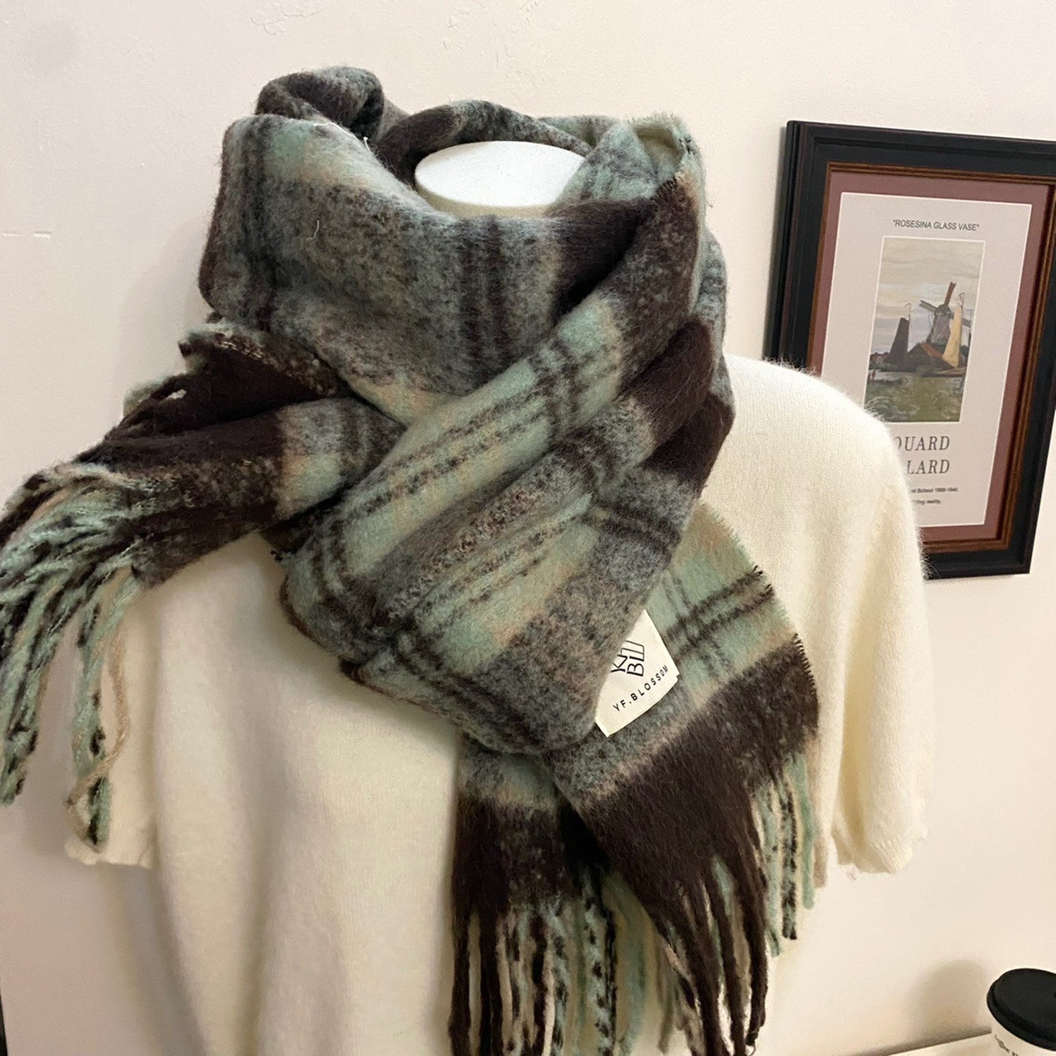 Écharpe pour femme en hiver 2024, nouvelle écharpe chaude épaisse à pompon à carreaux coréens haut de gamme, châle à double usage_voghion.com